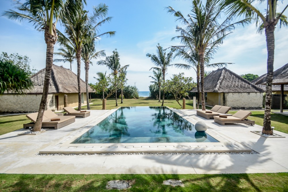 Beachfront Villas in Bali