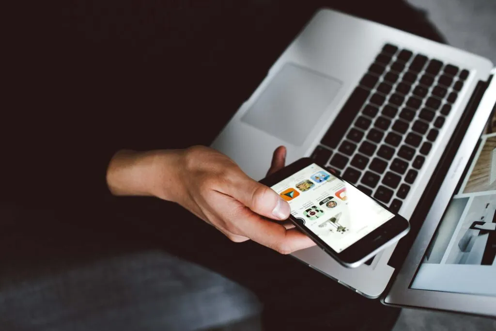 How to Find Wi-Fi and Workspaces While Traveling